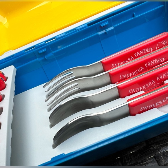 Sanrio Undersea Fantasy Picnic Set, Vintage - Picture 5 of 8